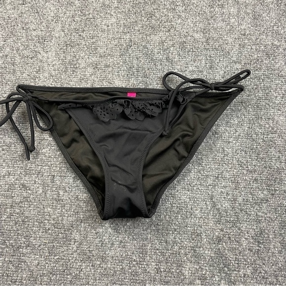 VICTORIA’S SECRET Black Tie Side String Bikini Bathing Suit Ruffle eyelet Small - Picture 1 of 8